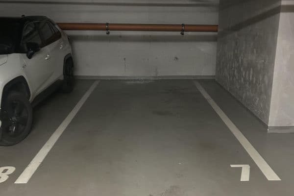 Pronájem garáže 27 m², Petržílkova, Praha Pronájem garáže 27 m², Petržílkova, Praha