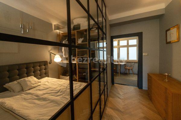 Prodej bytu 1+1 39 m², Na Maninách, Praha