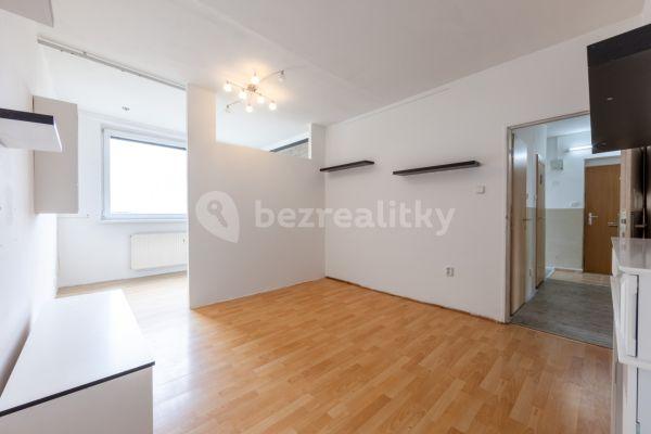 Prodej bytu 3+1 74 m², U Hačky, 