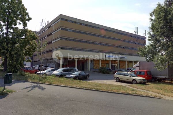 Pronájem garáže 25 m², Loosova, Brno Pronájem garáže 25 m², Loosova, Brno