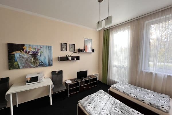 Pronájem bytu 1+kk 23 m², Poznaňská, Sázava