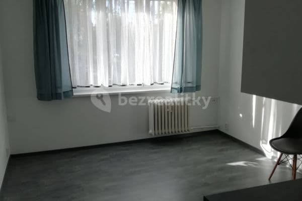 Pronájem bytu 1+kk 20 m², Východní, Karlovy Vary, Karlovarský kraj