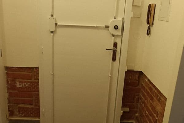 Pronájem bytu Garsoniéra 21 m², Slavíkova, Praha Pronájem bytu Garsoniéra 21 m², Slavíkova, Praha