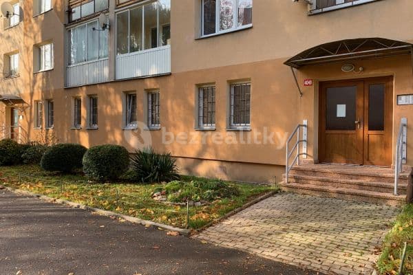 Pronájem bytu 2+1 51 m², Václavská, Chomutov