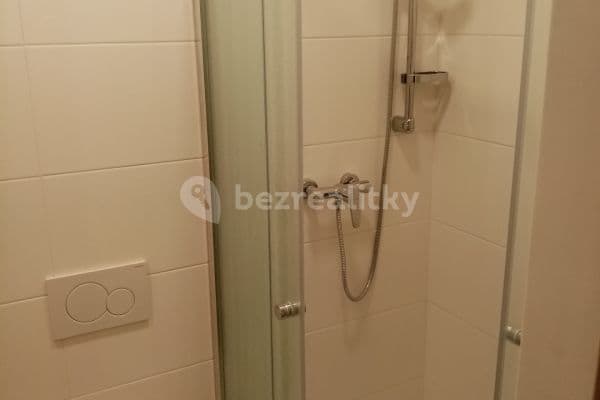 Pronájem bytu 1+1 30 m², Na náměstí, Davle Pronájem bytu 1+1 30 m², Na náměstí, Davle