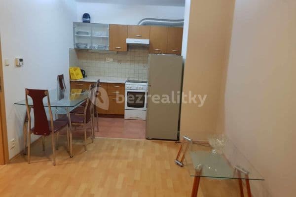 Pronájem bytu 2+kk 60 m², Hrnčířská, Jesenice Pronájem bytu 2+kk 60 m², Hrnčířská, Jesenice