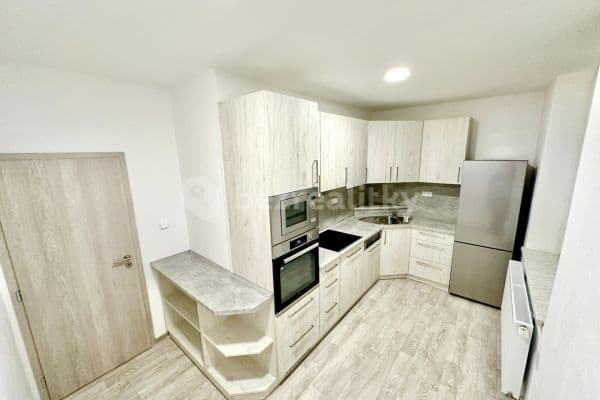 Pronájem bytu 2+1 72 m², Železničního pluku, Pardubice, Pardubický kraj Pronájem bytu 2+1 72 m², Železničního pluku, Pardubice, Pardubický kraj