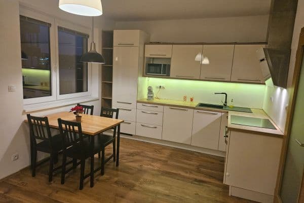 Pronájem bytu 2+kk 53 m², Jateční, Praha Pronájem bytu 2+kk 53 m², Jateční, Praha