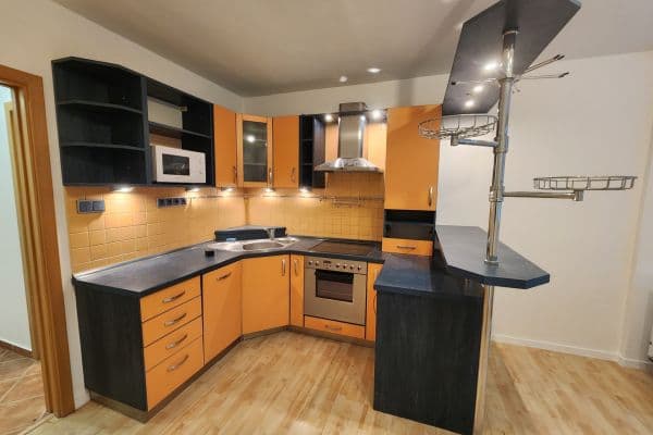 Pronájem bytu 1+kk 32 m², Neapolská, Pronájem bytu 1+kk 32 m², Neapolská,