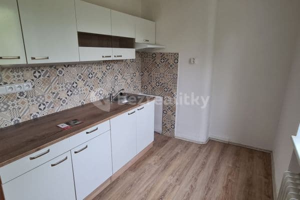 Pronájem bytu 2+1 52 m², tř. Míru, Olomouc Pronájem bytu 2+1 52 m², tř. Míru, Olomouc