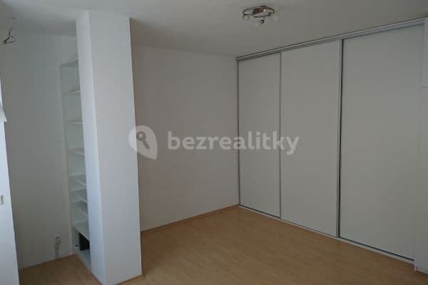 Pronájem bytu 1+kk 30 m², Jarmily Glazarové, Olomouc