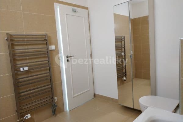 Pronájem bytu 3+kk 80 m², Holubice Pronájem bytu 3+kk 80 m², Holubice