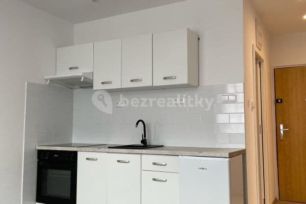 Pronájem bytu 2+kk 35 m², Těšínská, Plzeň Pronájem bytu 2+kk 35 m², Těšínská, Plzeň