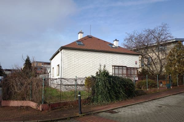 Prodej domu 139 m², pozemek 1.124 m², V Nížinách, Hlavní město Praha