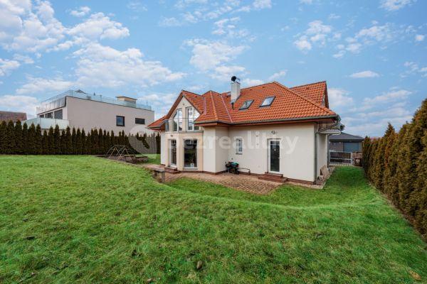 Prodej domu 195 m², pozemek 694 m², Muchomůrková, 
