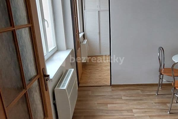 Pronájem bytu 2+kk 40 m², Moskevská, Hlavní město Praha