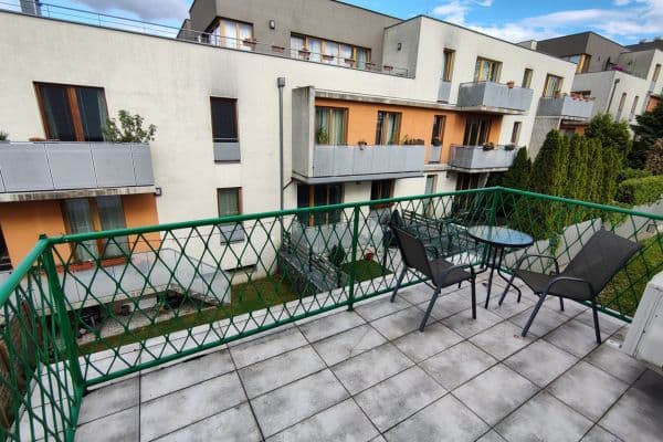 Pronájem bytu 1+1 37 m², Pod Karlovarskou silnicí, Praha Pronájem bytu 1+1 37 m², Pod Karlovarskou silnicí, Praha