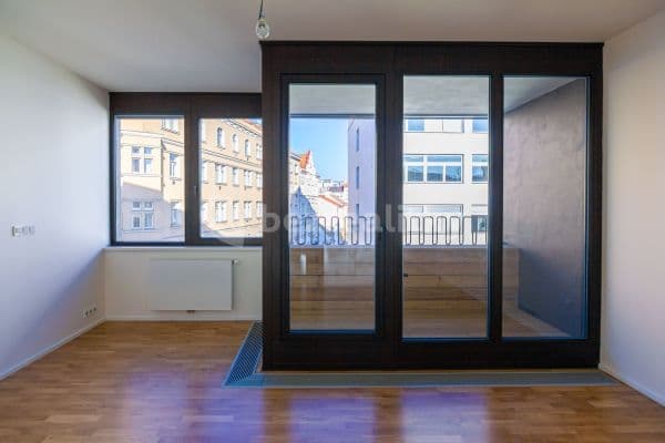 Pronájem bytu 1+kk 32 m², Zenklova, Praha, Praha