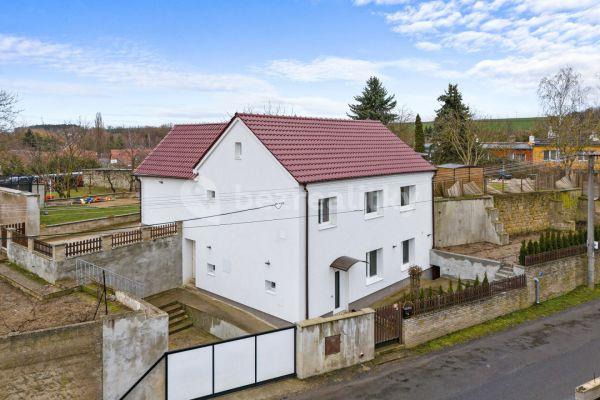 Prodej domu 135 m², pozemek 1.381 m², 