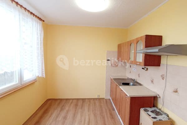 Prodej bytu 1+1 35 m², Karla Čapka, Krupka, Ústecký kraj