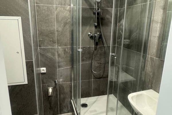 Pronájem bytu 1+kk 32 m², Voskovcova, Praha Pronájem bytu 1+kk 32 m², Voskovcova, Praha