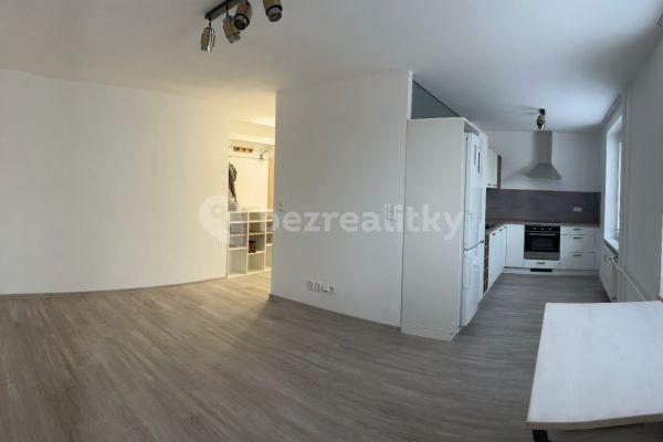 Pronájem bytu 2+kk 53 m², Nádražní, Přerov, Olomoucký kraj