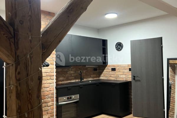 Pronájem bytu Garsoniéra 40 m², Husitská, Praha Pronájem bytu Garsoniéra 40 m², Husitská, Praha