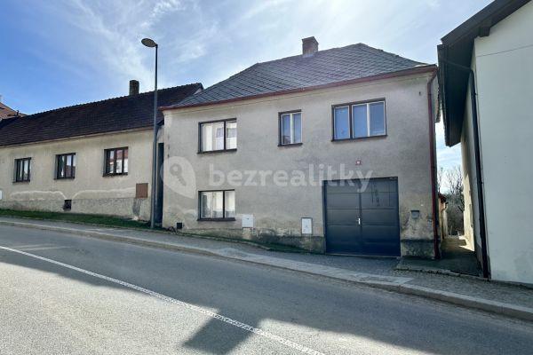 Prodej domu 72 m², pozemek 1.190 m², Mariánské náměstí, Černovice, Kraj Vysočina