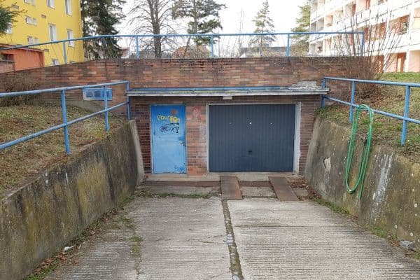 Pronájem garáže 15 m², Jakuba Obrovského, Brno Pronájem garáže 15 m², Jakuba Obrovského, Brno