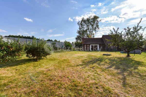 Prodej pozemku 1.027 m², Farčina, Zdice