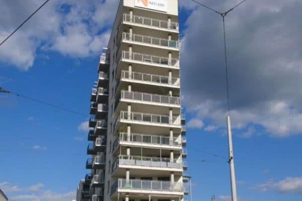 Pronájem garáže 13 m², Čerpadlová, Praha Pronájem garáže 13 m², Čerpadlová, Praha