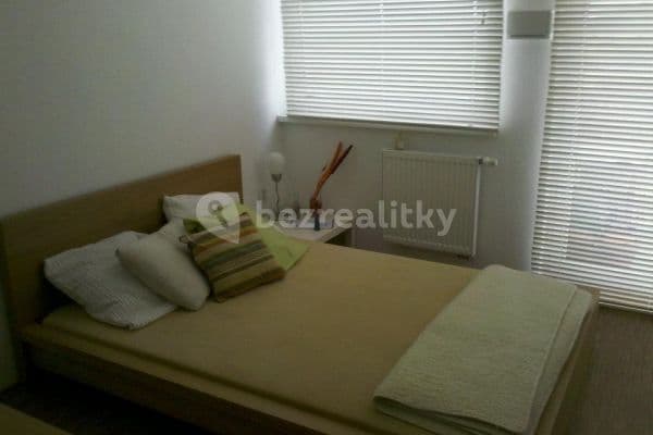 Pronájem bytu 2+1 40 m², Pannónska, Svätý Jur Pronájem bytu 2+1 40 m², Pannónska, Svätý Jur