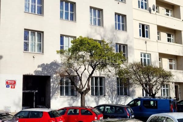 Pronájem bytu 1+kk 21 m², Sportovní, Praha Pronájem bytu 1+kk 21 m², Sportovní, Praha