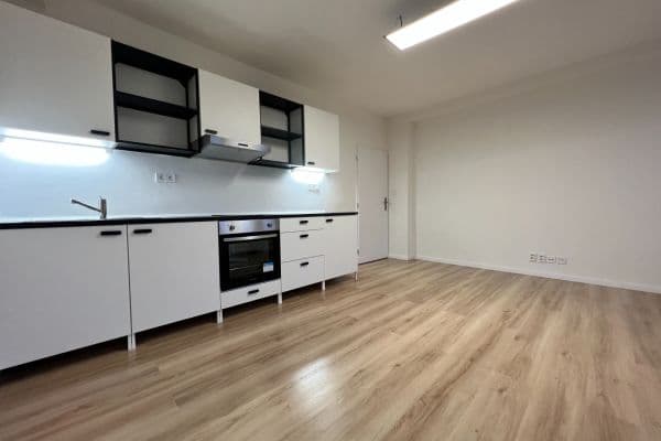 Pronájem bytu 2+kk 55 m², Moskevská, Kladno Pronájem bytu 2+kk 55 m², Moskevská, Kladno