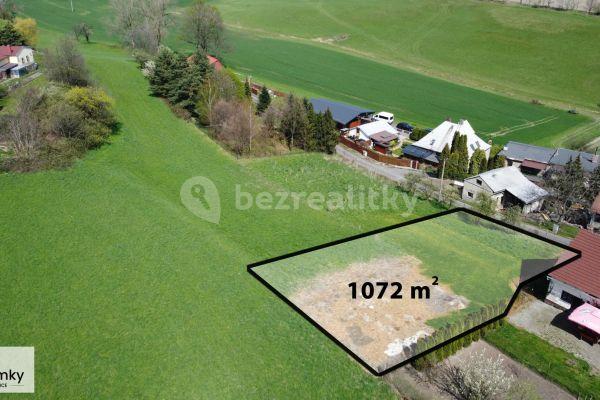 Prodej pozemku 1.072 m², 