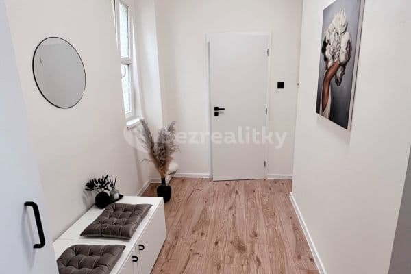 Pronájem bytu 2+kk 48 m², Kovářská, Praha Pronájem bytu 2+kk 48 m², Kovářská, Praha