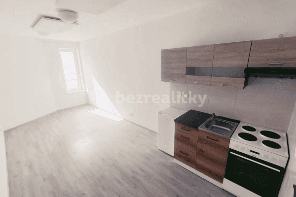 Prodej bytu 1+kk 22 m², Škvorec