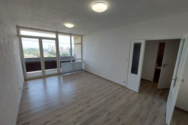 Pronájem bytu 1+1 37 m², Spartakovců, Ostrava Pronájem bytu 1+1 37 m², Spartakovců, Ostrava