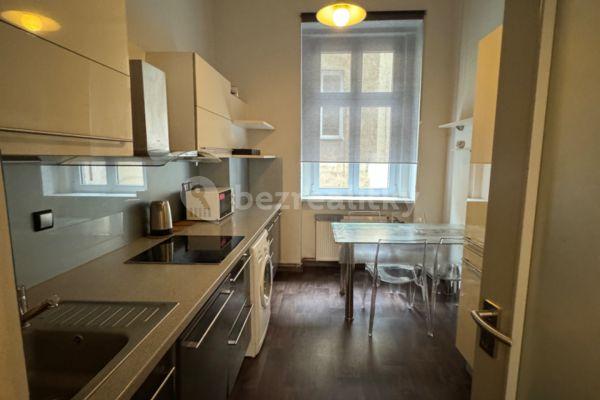 Pronájem bytu 3+1 88 m², T. G. Masaryka, Karlovy Vary, Karlovarský kraj