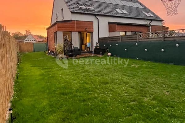 Pronájem bytu 3+kk 102 m², Smiřice Pronájem bytu 3+kk 102 m², Smiřice