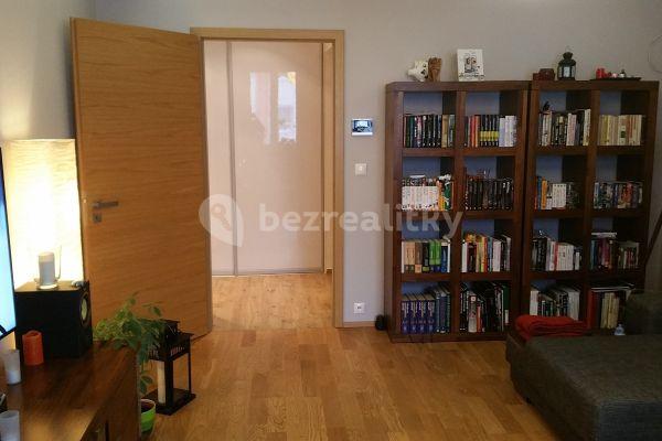 Pronájem bytu 3+1 75 m², Česká, Bratislava