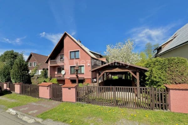 Prodej domu 187 m², pozemek 800 m², Velké Karlovice, Zlínský kraj