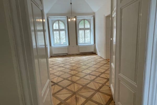 Prodej bytu 3+1 92 m², Holečkova, Praha Prodej bytu 3+1 92 m², Holečkova, Praha