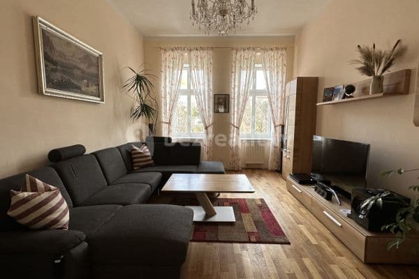 Pronájem bytu 2+1 43 m², Bulharská, Karlovy Vary, Karlovarský kraj
