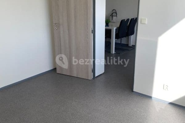 Pronájem bytu 2+kk 35 m², Veverkova, Hradec Králové Pronájem bytu 2+kk 35 m², Veverkova, Hradec Králové