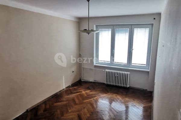Pronájem bytu 2+1 55 m², Václava Řezáče, Klášterec nad Ohří