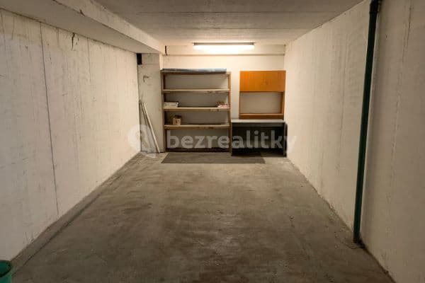 Pronájem garáže 20 m², Navigátorů, Praha
