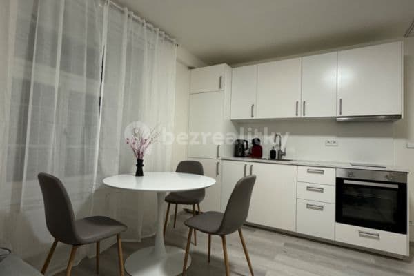Pronájem bytu 2+kk 39 m², Podskalská, Hlavní město Praha