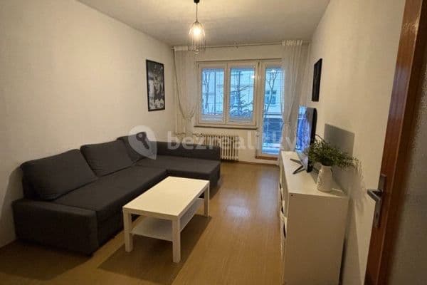 Pronájem bytu 2+1 62 m², Starostrašnická, Praha