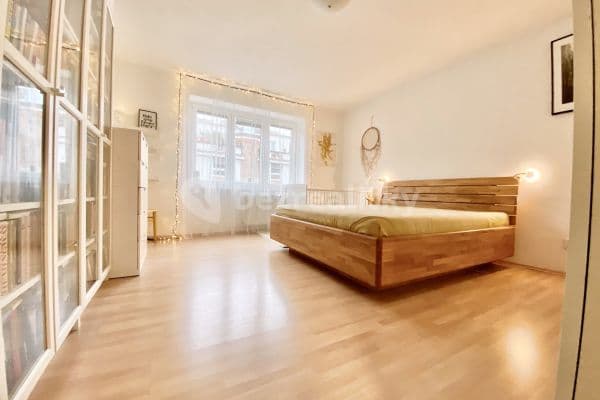 Pronájem bytu 2+kk 50 m², Sámova, Praha Pronájem bytu 2+kk 50 m², Sámova, Praha
